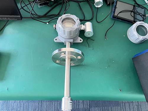 化工厂反应堆管道法兰式氨基二甲烷检测仪应用案例